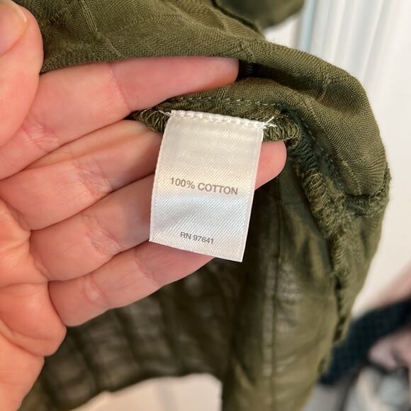 Jjill green button down size small - Picture 4 of 5